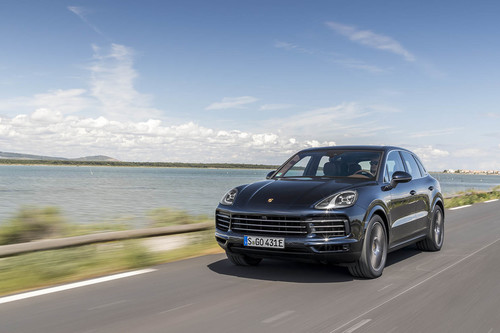 Probamos el Porsche Cayenne E-Hybrid, un imponente SUV híbrido enchufable de 462 CV que quería ser un deportivo