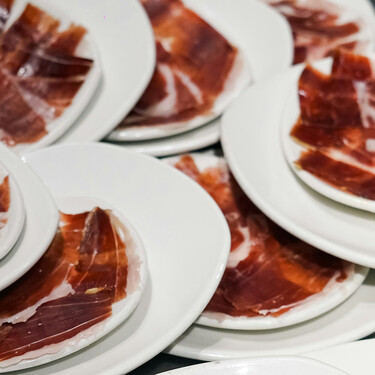 Jamón de cebo ibérico a precio de escándalo en El Corte Inglés a tiempo para el aperitivo del finde
