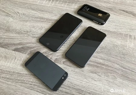 iPhone 3G、iPhone 5、iPhone 7 Plus、iPhone XS。大画面に対する私たちの認識がどのように進化するかは面白いです。