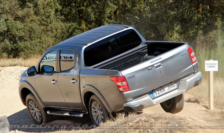 Mitsubishi L200 Motorpasion 01