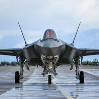 El F-35 no solo cuesta una fortuna, tiene un botón que a España no le gusta. Así que le ha dicho a EEUU que no los quiere