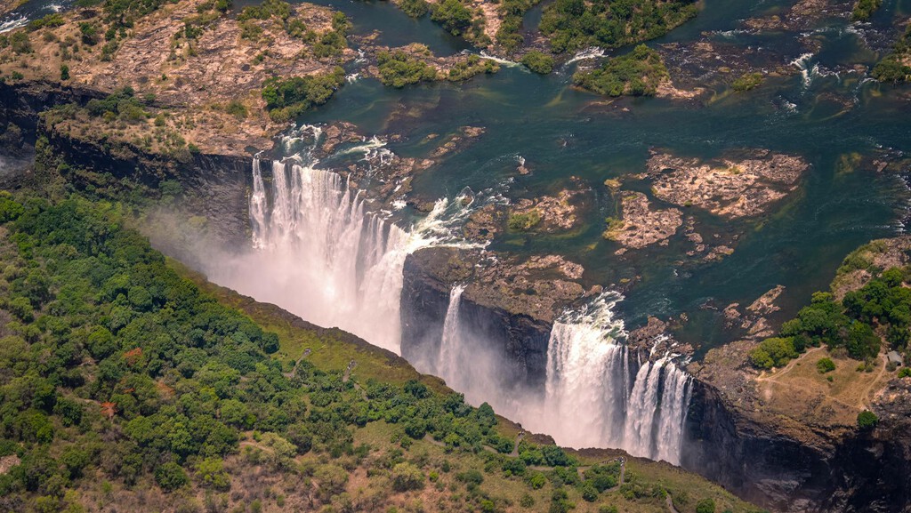 En Zambia, las burbujas de gas en las aguas termales apuntan a un nacimiento insólito: una nueva placa tectónica