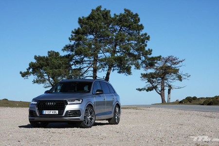 Probamos el Audi Q7 3.0 TDI 'Ultra', un SUV muy tecnológico que busca la eficiencia y encuentra el confort