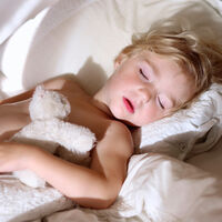 Cuándo y cómo quitar el pañal de la noche sin dramas