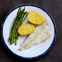 El pescado en la alimentación infantil: dorada, lubina y otros pescados semigrasos