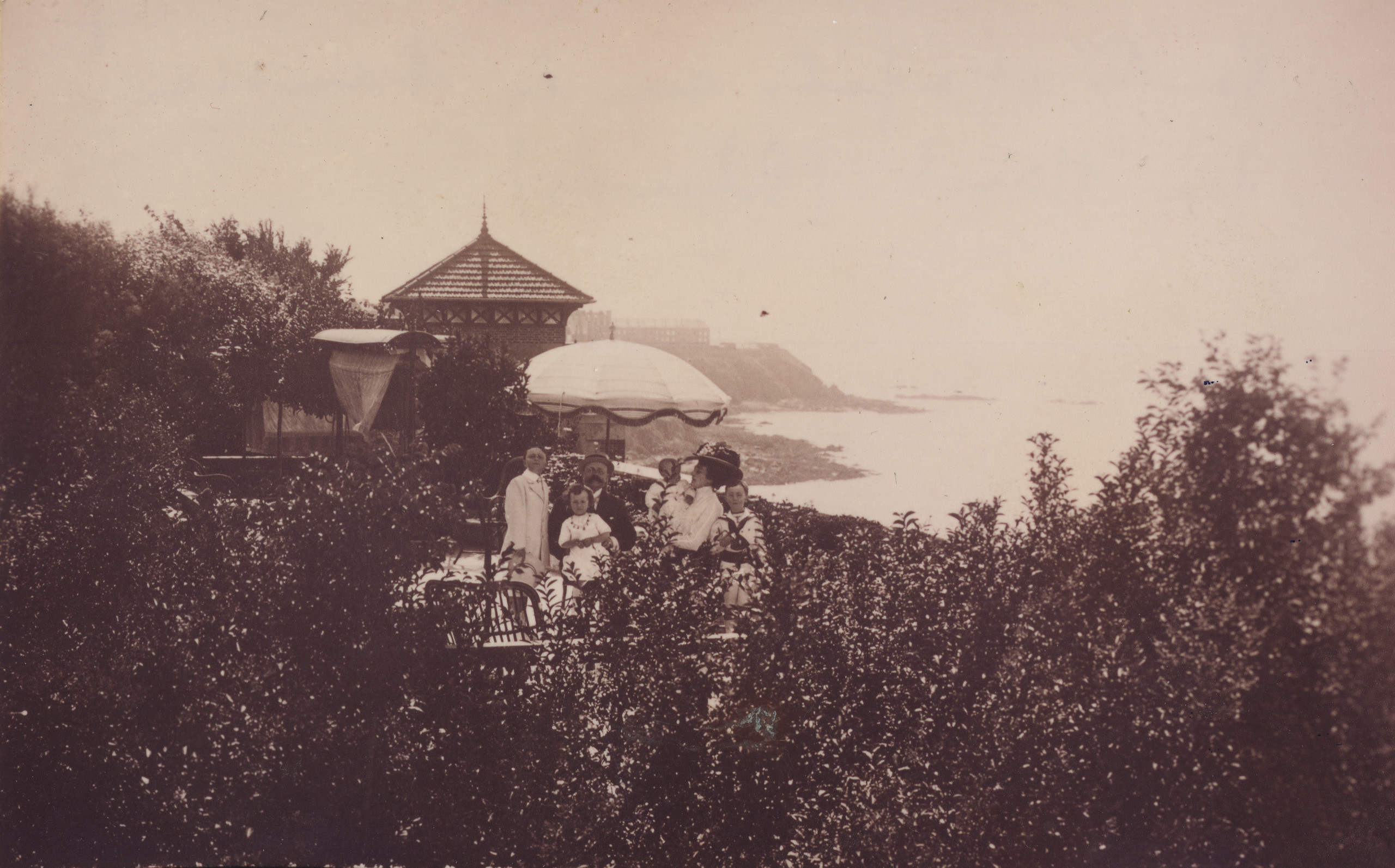 Foto de Christian Dior cumple 70 años y lo celebra con una exposición muy especial (11/17)