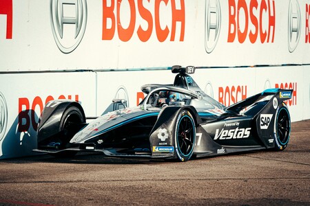 Mercedes se despide a lo grande de la Fórmula E: Nyck de Vries es el primer campeón mundial de los coches eléctricos