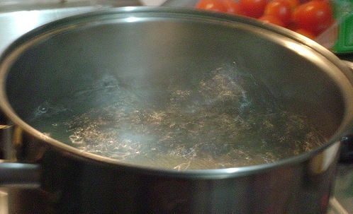 Ahorra agua reutilizando la de tus verduras cocidas