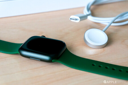 El Apple Watch Series 7 ya no tiene puerto de diagnóstico, ahora el mantenimiento se hace de forma inalámbrica