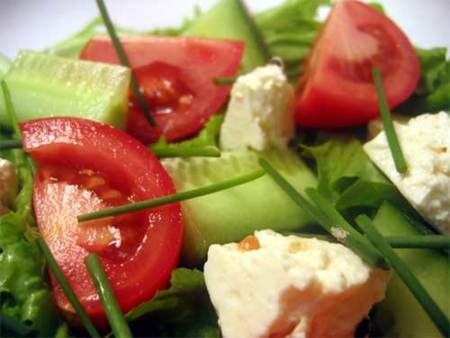 Cuidado con adelgazar a base de ensaladas. Operación bikini