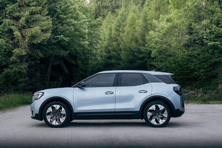 Ford Explorer Arctic Blue 71 Low