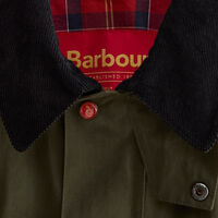 De 120 a menos de 45 euros: Barbour lanza una rebaja histórica en una de sus chaquetas estrella 