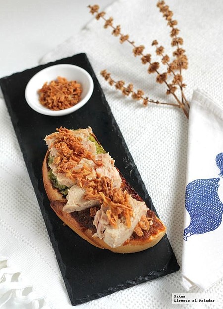 Tosta doble pesto con atún natural. Receta de aperitivo