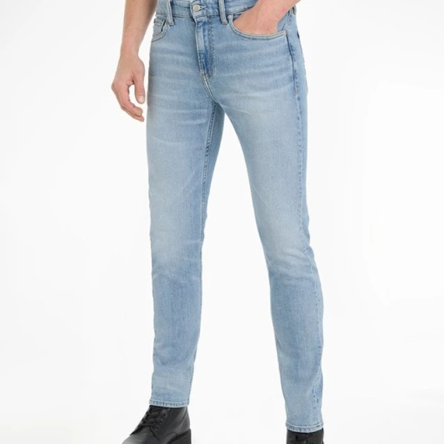 Calvin Klein Jeans Hombre Slim Taper de algodón reciclado