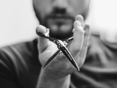 "Probablemente necesitas un corte de pelo": un servicio que te permite contratar un peluquero virtual