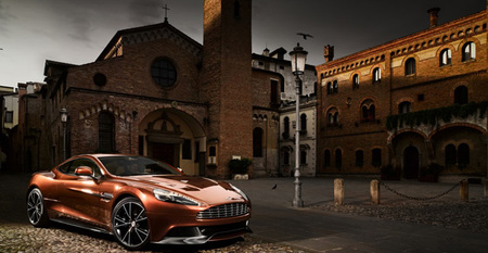 ¿Motores de tres y cuatro cilindros en un Aston Martin?