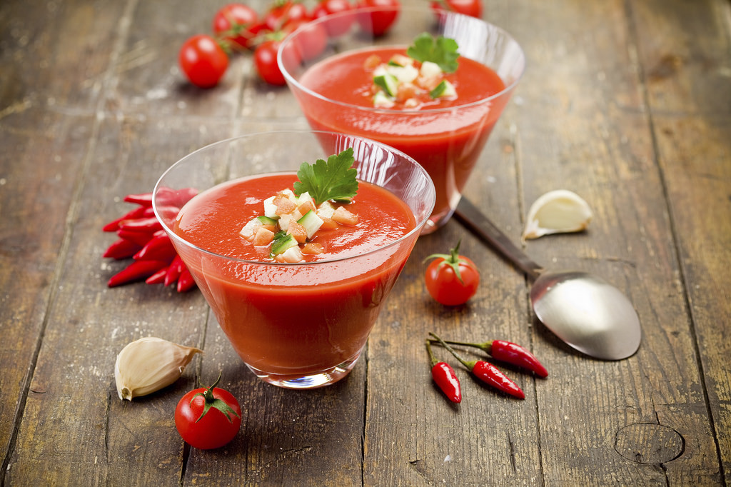 Nueve ingredientes con los que transformar tu gazpacho