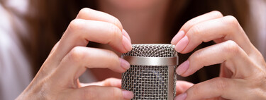 No puedo soportar el ASMR: por qué a algunas personas les relajan y a otras les exasperan los susurros, la gente masticando o el scratching 