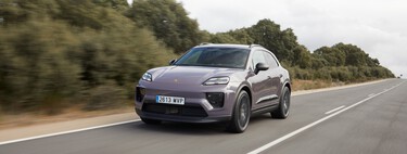 Probamos el Porsche Macan 4. Me ha parecido el SUV eléctrico con mejor dinámica del mercado, pero tiene un reto por delante: vender tantos como Macan de gasolina