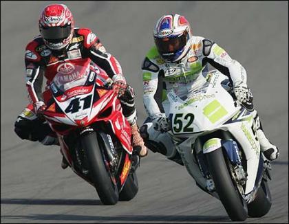 James Toseland seguirá su lucha por el título en Vallelunga