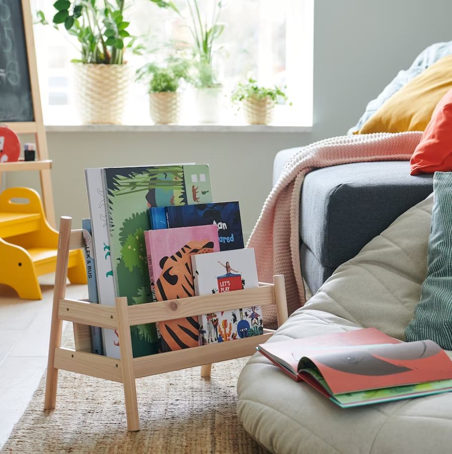 Expositor libros FLISAT