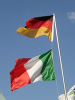 Alemanes e italianos se echan a la calle