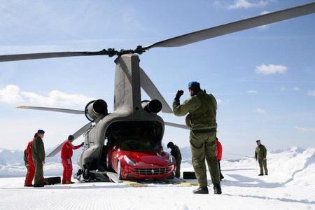 ¿Qué hace un Ferrari FF a 2.350 metros de altura?