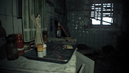 Resident Evil 7 nos pone los dientes largos con el tráiler de bienvenida a su asquerosa mansión