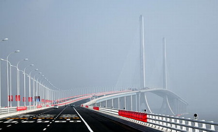 Nuevo puente chino hace subir bolsa de Shanghai
