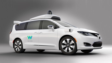 Waymo va por 62,000 Chrysler Pacífica para su proyecto de conducción autónoma