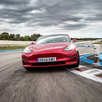 ¡Suma y sigue! Tesla casi multiplica por ocho sus beneficios en 2021 y vende 936.000 coches gracias al Model 3 y al Model Y