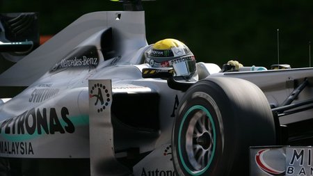 Norbert Haug afirma que Mercedes volverá a ganar