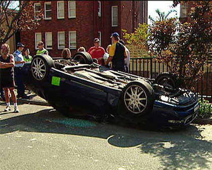 Dejar el coche en la calle tiene sus peligros (III)
