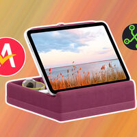 No solo te da una mejor posición para usar tu tablet o Kindle, también es un cajón suave para guardar tus cables