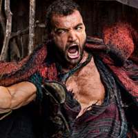La brutal serie de romanos que tanto nos gustó hace 10 años está a punto de volver con un sorprendente spin-off. Así se anuncia Spartacus: House of Ashur