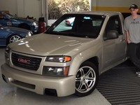Tuning americano: 2005 GMC Canyon casi de carreras