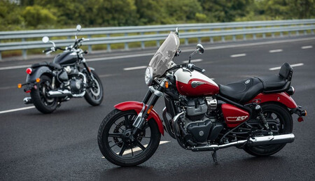 Royal Enfield Super Meteor 650 4 2023