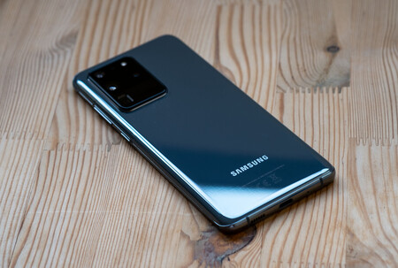 La actualización a Android 11 y One UI 3 para los Samsung Galaxy S20 ya está disponible en España