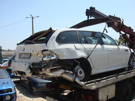BMW M5 Touring pinchazo accidente
