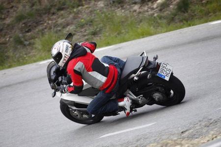 Honda Crossrunner en acción 4