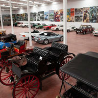Desguaces La Torre pone a subasta su colección de coches clásicos: todo un paseo por la historia del automóvil