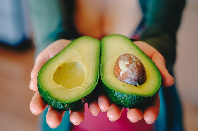 ¿Se puede comer la semilla del aguacate?