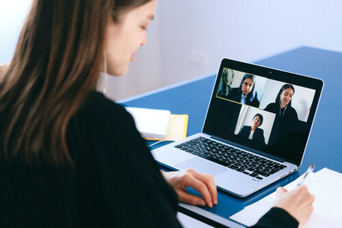 Acabaremos la pandemia y no habremos aprendido a hacer videoconferencias