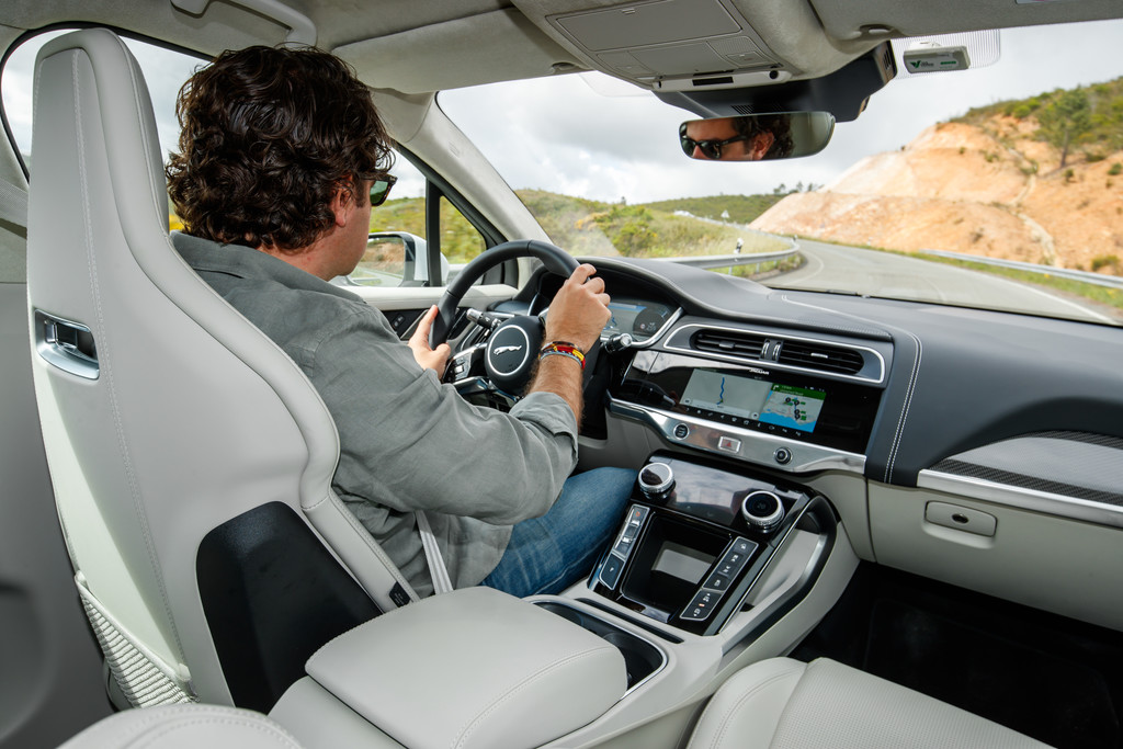 Jaguar I-PACE conducción
