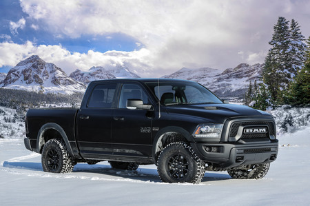 RAM Rebel Black Edition, la versión automotriz del lado oscuro