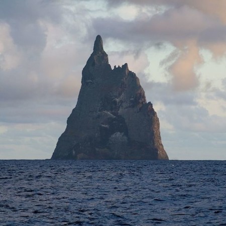 800px Ball S Pyramid North