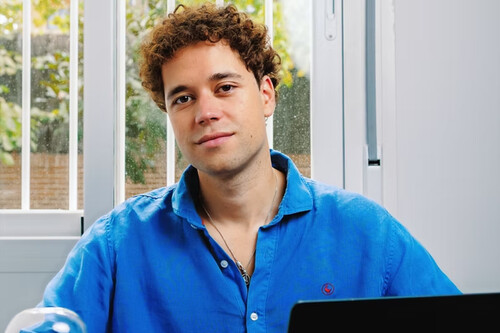 Adrian Chico Psicologo Porque Te Enganchas De Quien Apenas Conoces