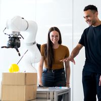 Si dominas ChatGPT, puedes aspirar a un empleo de 730.000 euros anuales y otros 8 relacionados con las capacidades de la IA