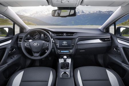 Avensis Ts 55