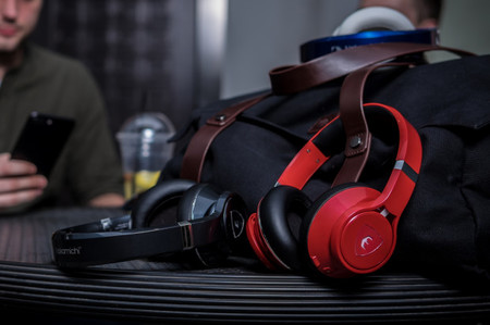 Nakamichi Edge, unos auriculares con "inteligencia artificial" que protegerán tus oídos de volúmenes elevados